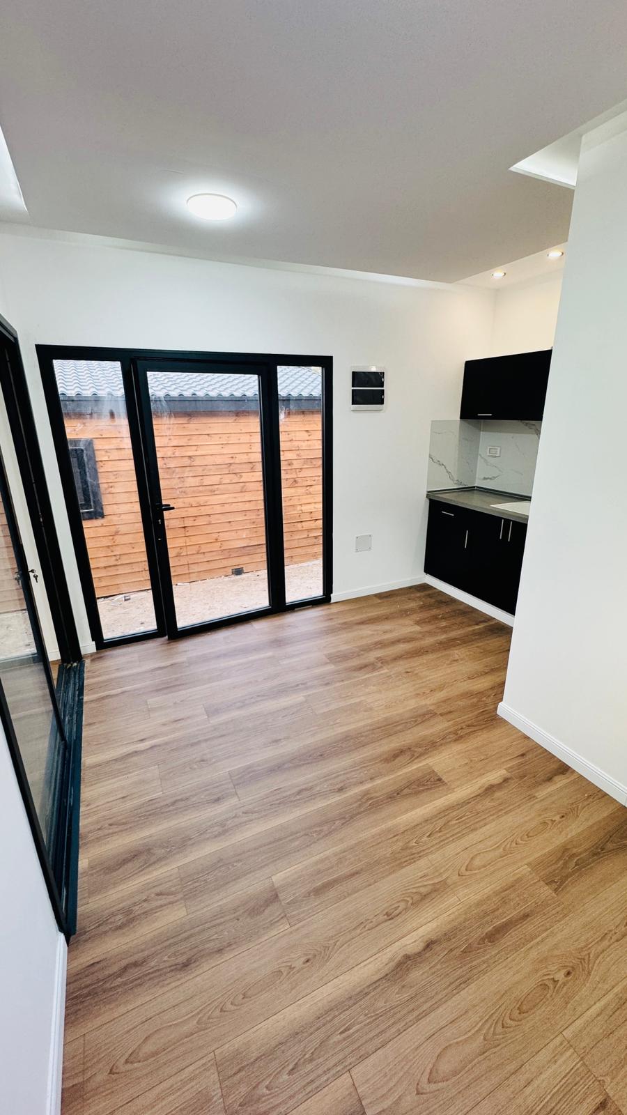 WhatsApp Image 2025-12-01 at 15.10.53 (2)